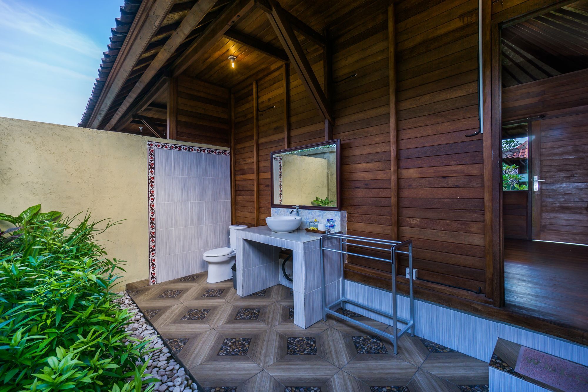 Laguna Reef Huts 4*