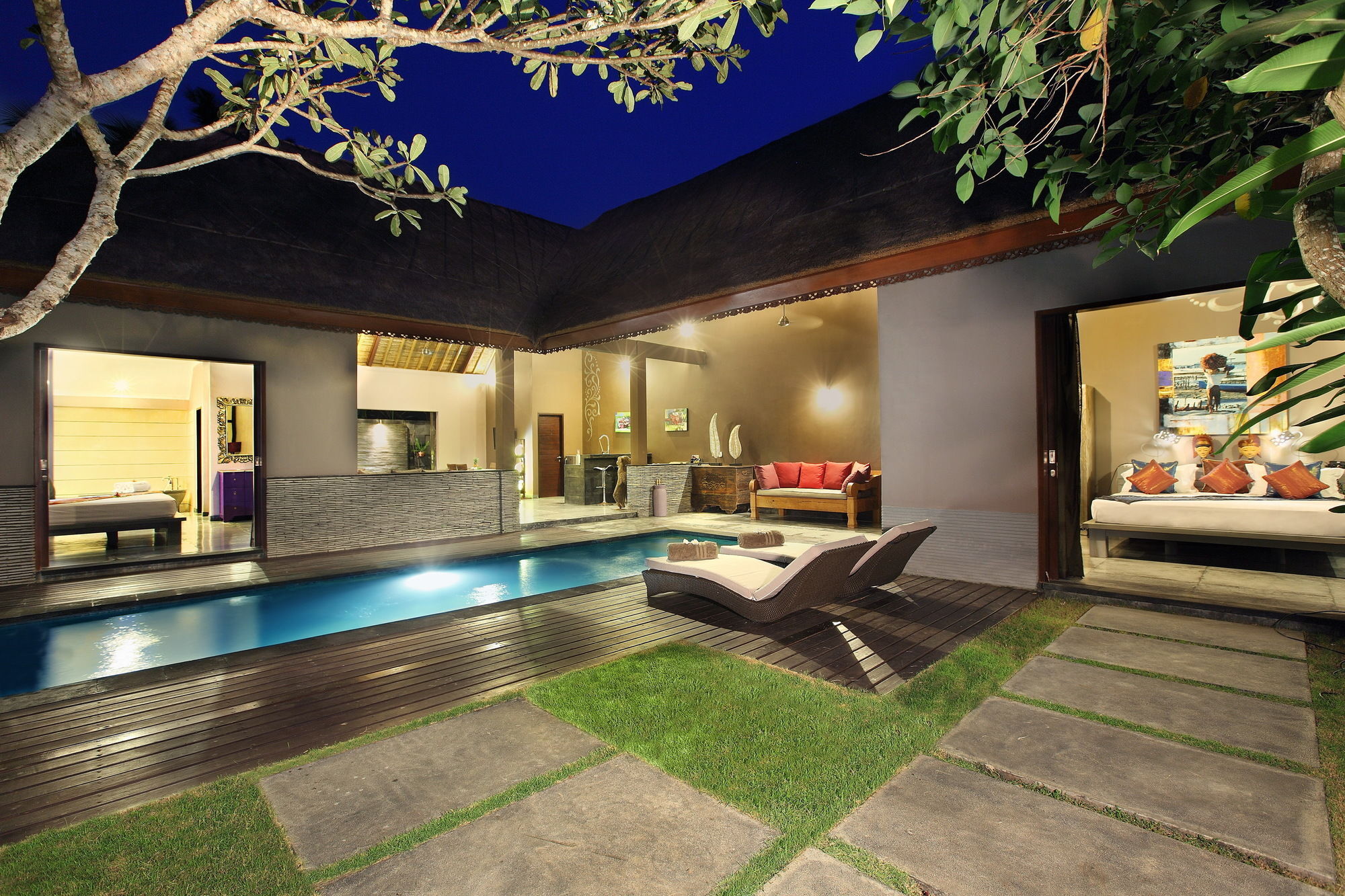 Hotel Indiana Kenanga Luxury And Restaurant