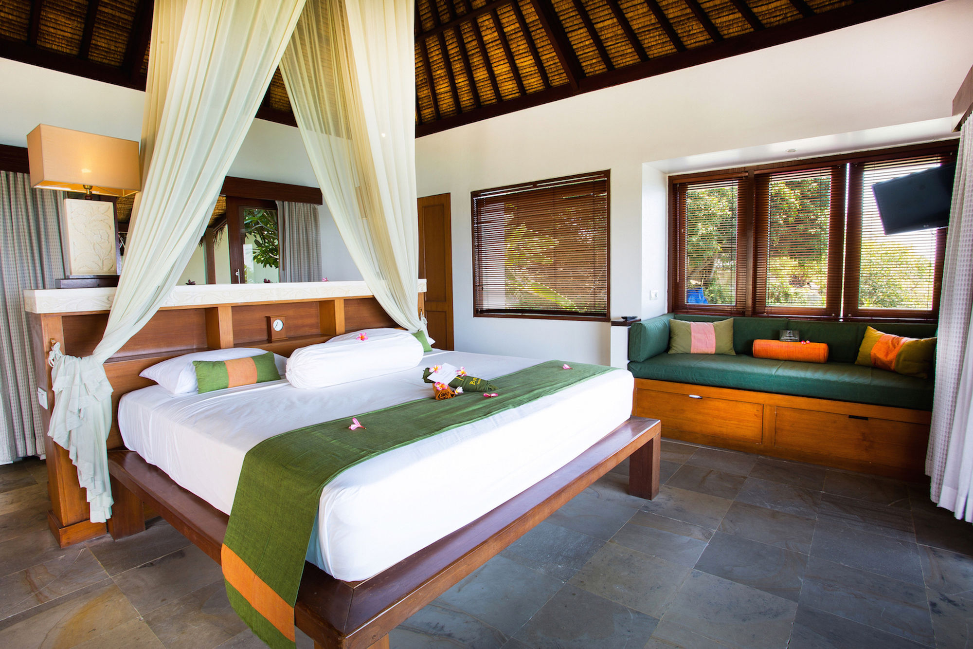 Batu Karang And Hotel