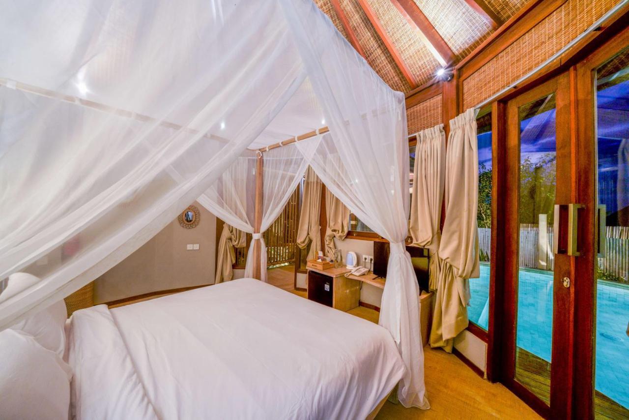 Blue Lagoon Avia Resort 4*