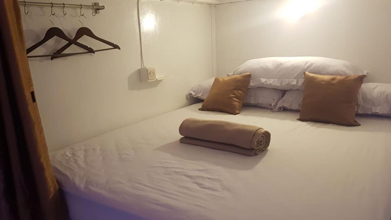 Hostel Gb *