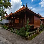 Bale Gede Lembongan