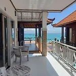 The Beach Huts Lembongan
