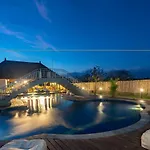 Maharatu Villas
