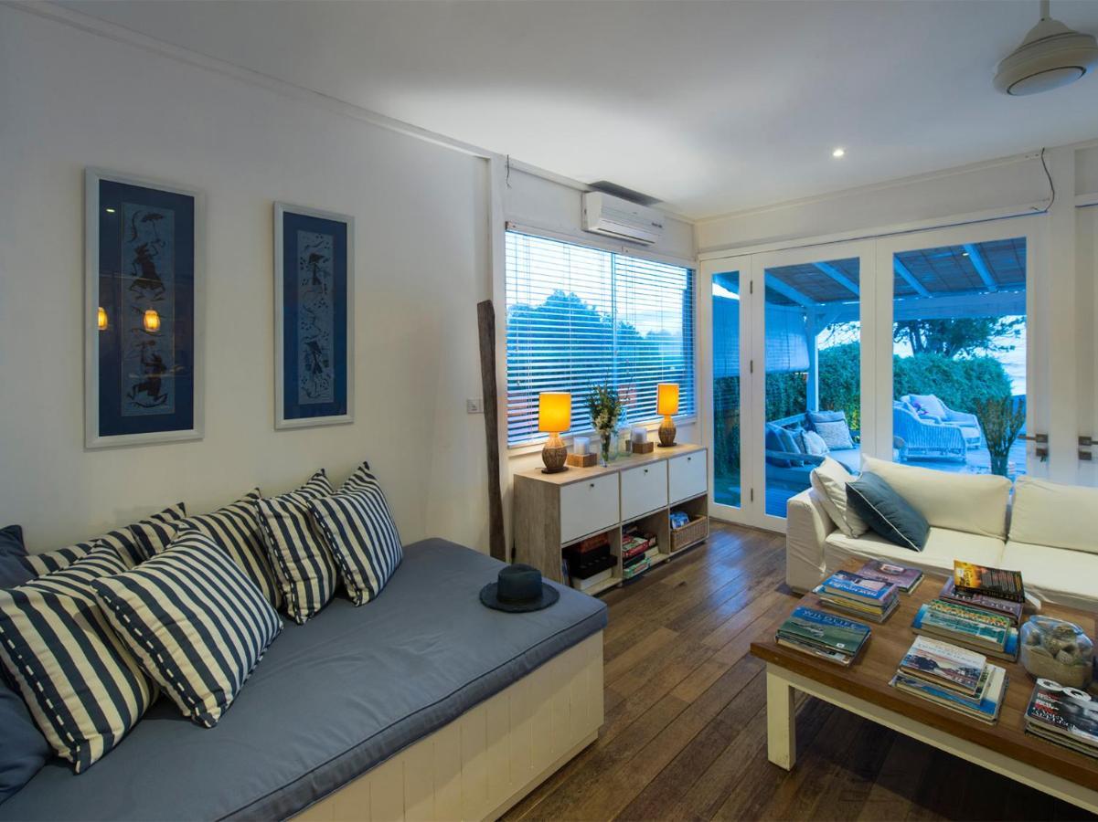 The Shack At Sandy Bay Villa *