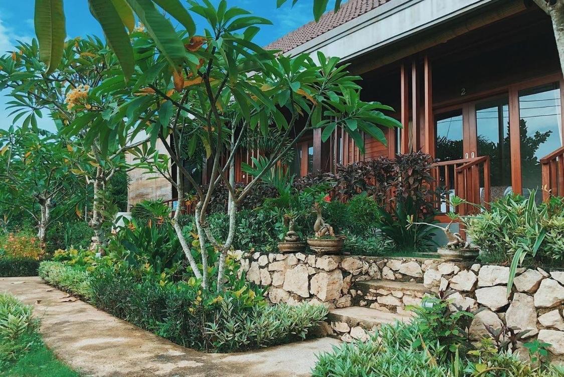 Hotel Karang Agartha Lembongan 3*
