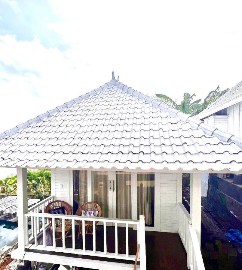 Mista Ceningan's Previously The Kubu 221 Nusa Lembongan (Bali)