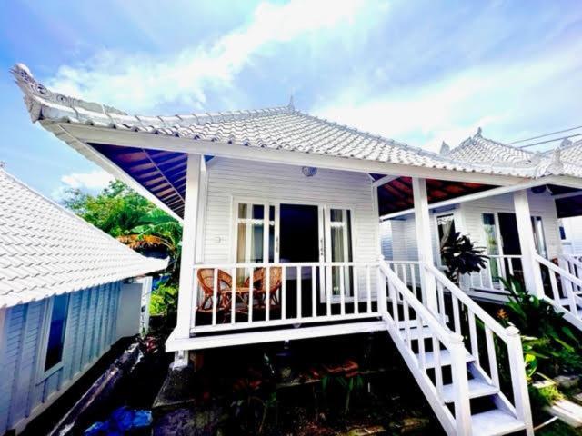 Mista Ceningan's Previously The Kubu 221 Nusa Lembongan (Bali)