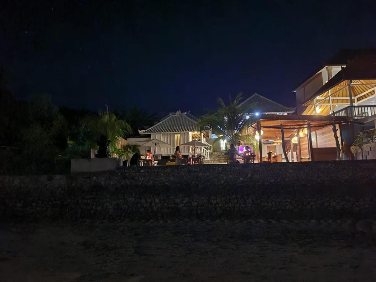Mista Ceningan's Previously The Kubu 221 Nusa Lembongan (Bali)