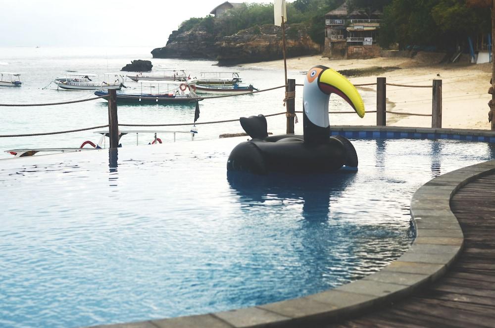 Le Nusa Club