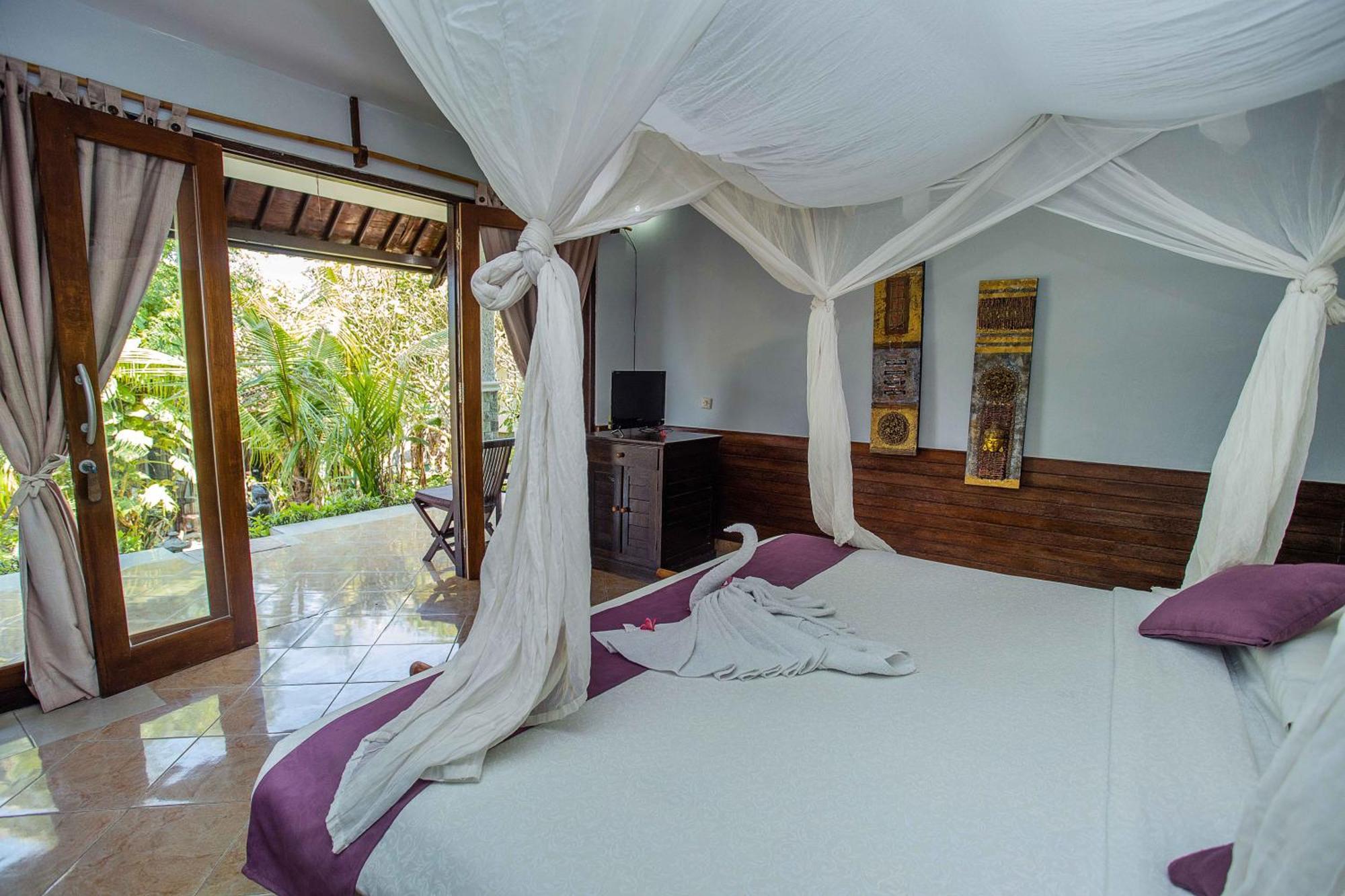 Tropical Garden By Tanis 4*