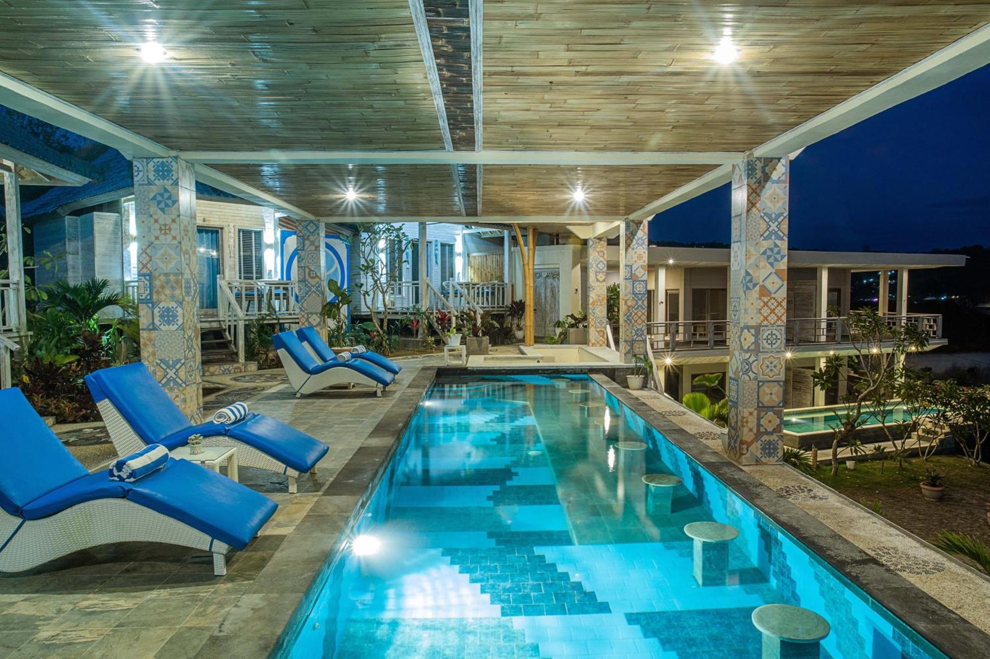 Nusa View - Oceanfront Hotel