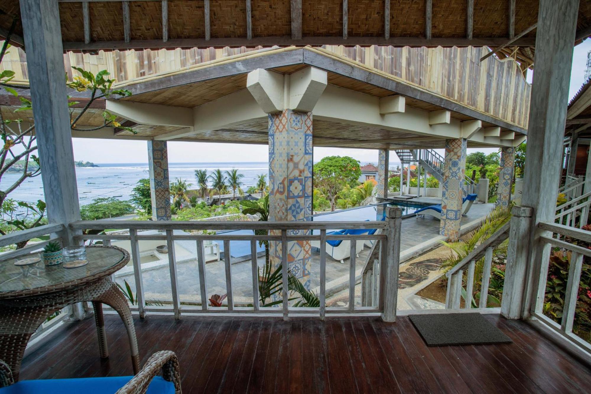 Nusa View - Oceanfront Hotel *