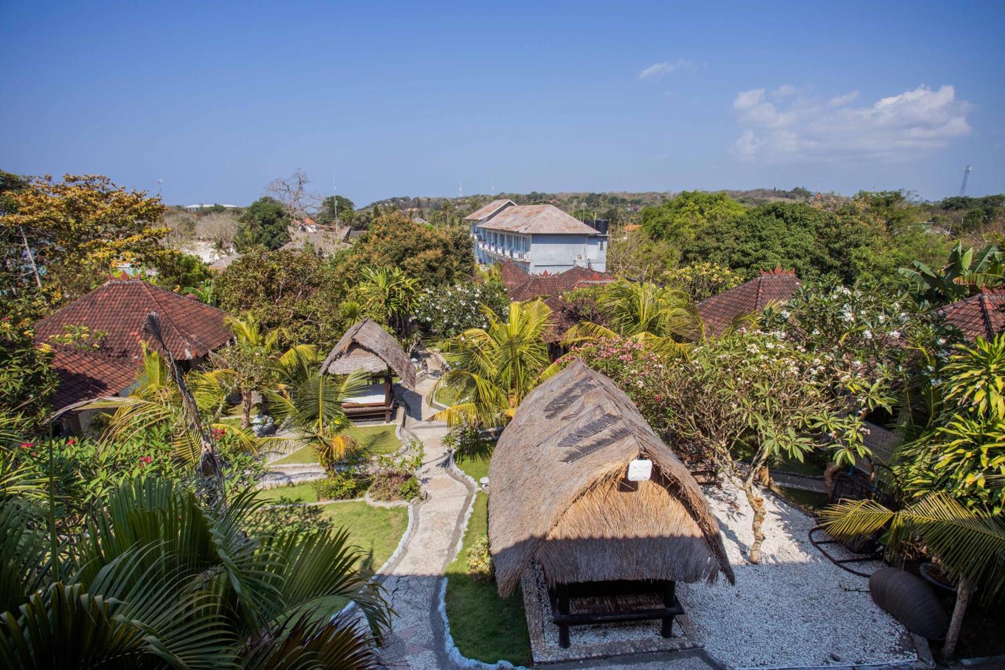 Tropical Garden By Tanis 4*