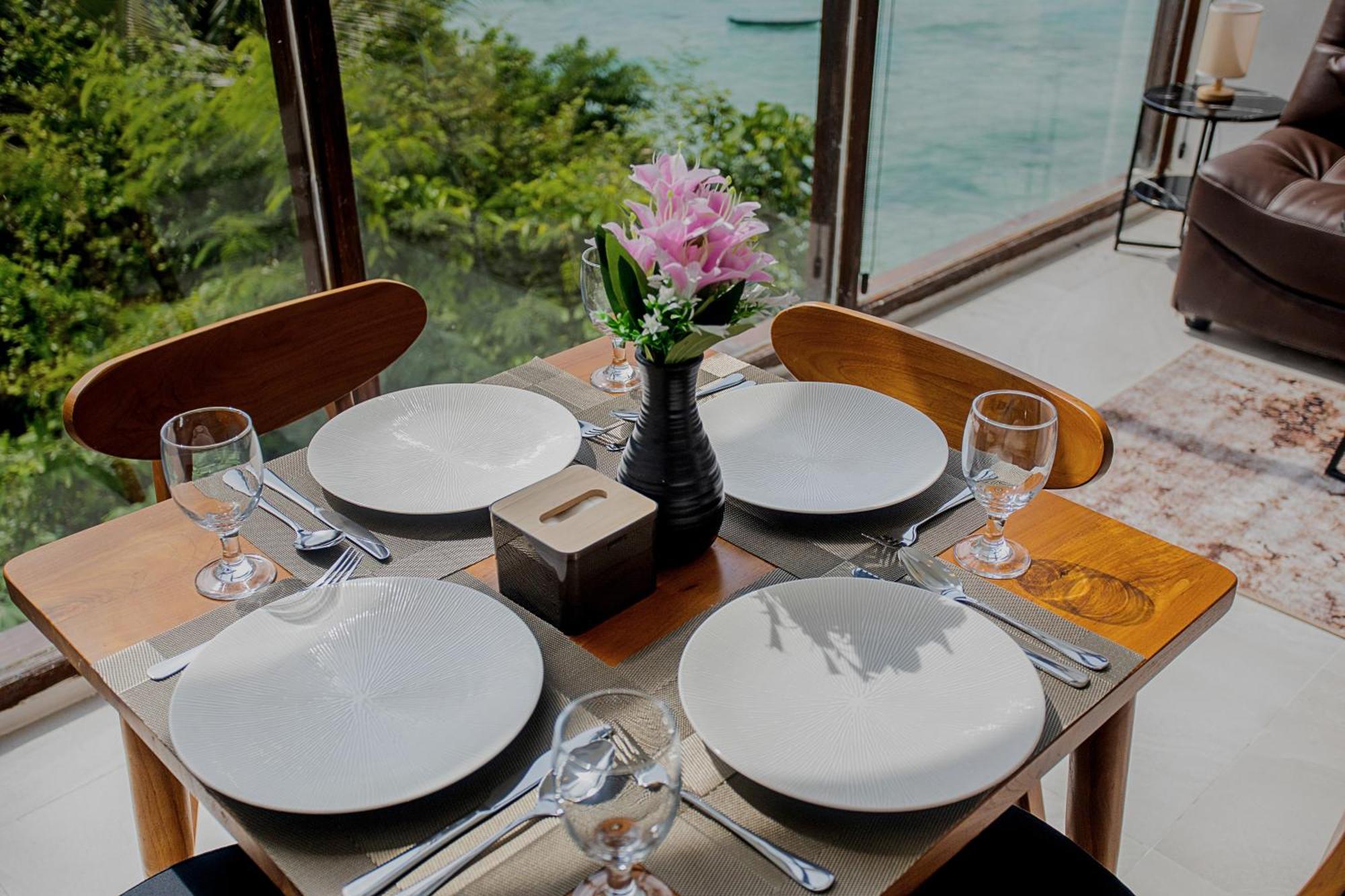 The Cove Ceningan Bed & Breakfast *