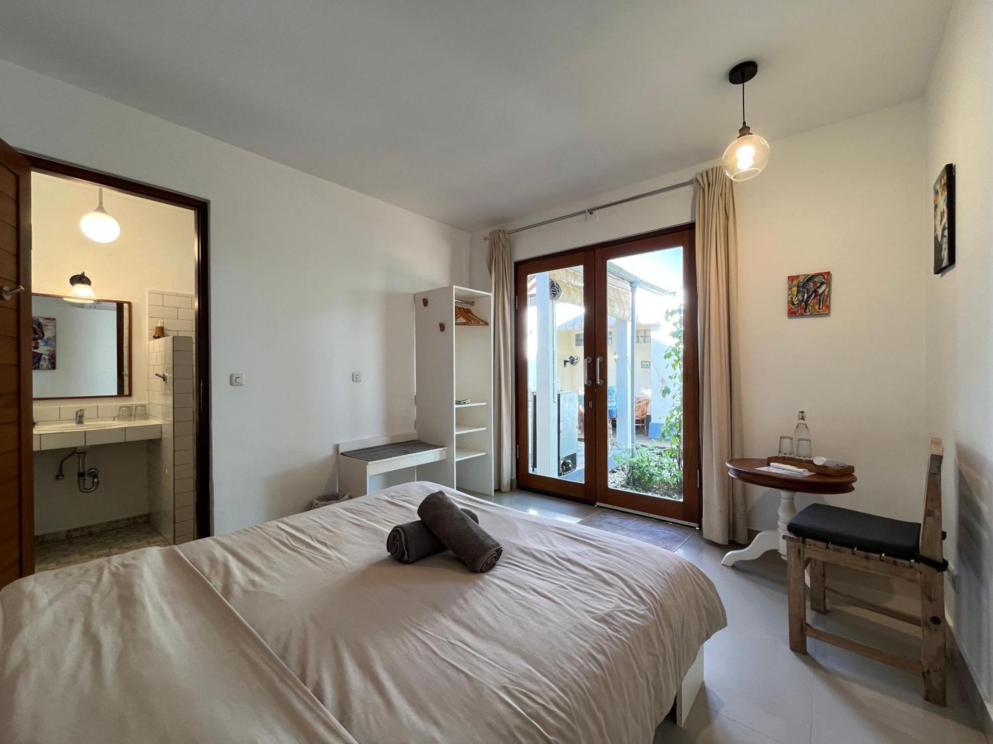 Living Bed & Breakfast 3*