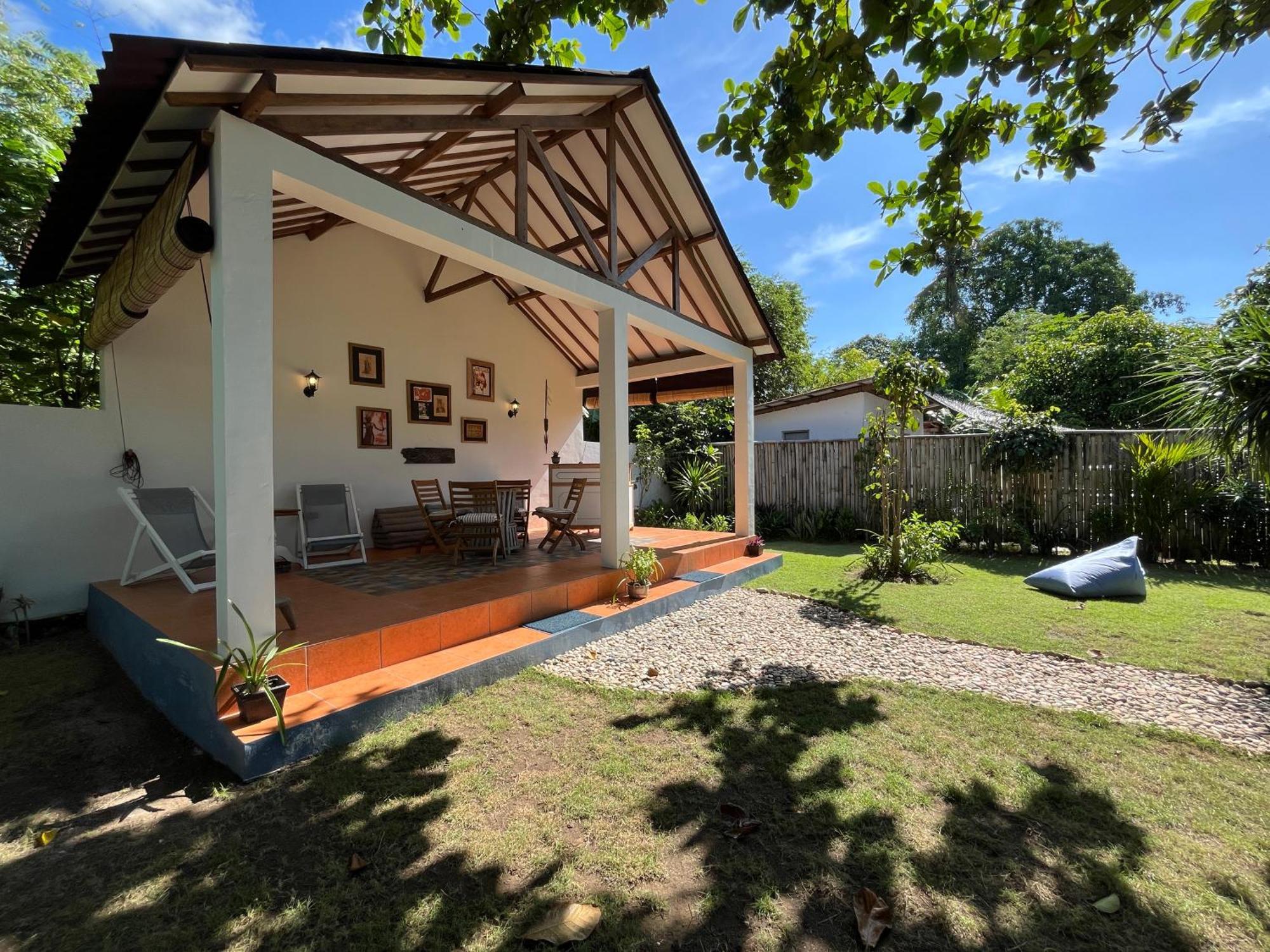 Living Bed & Breakfast 3*
