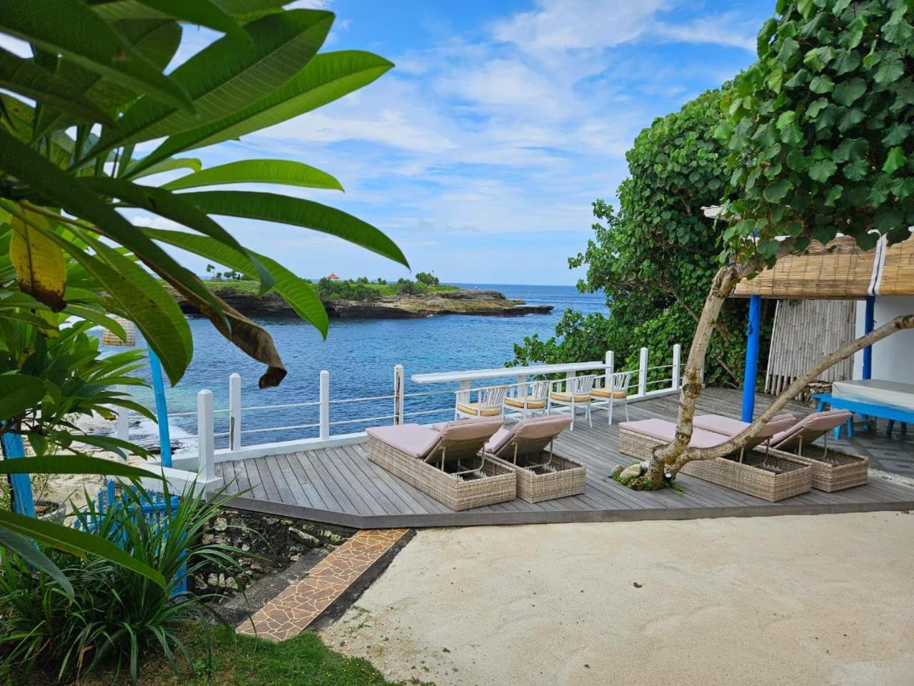 Villa Waru