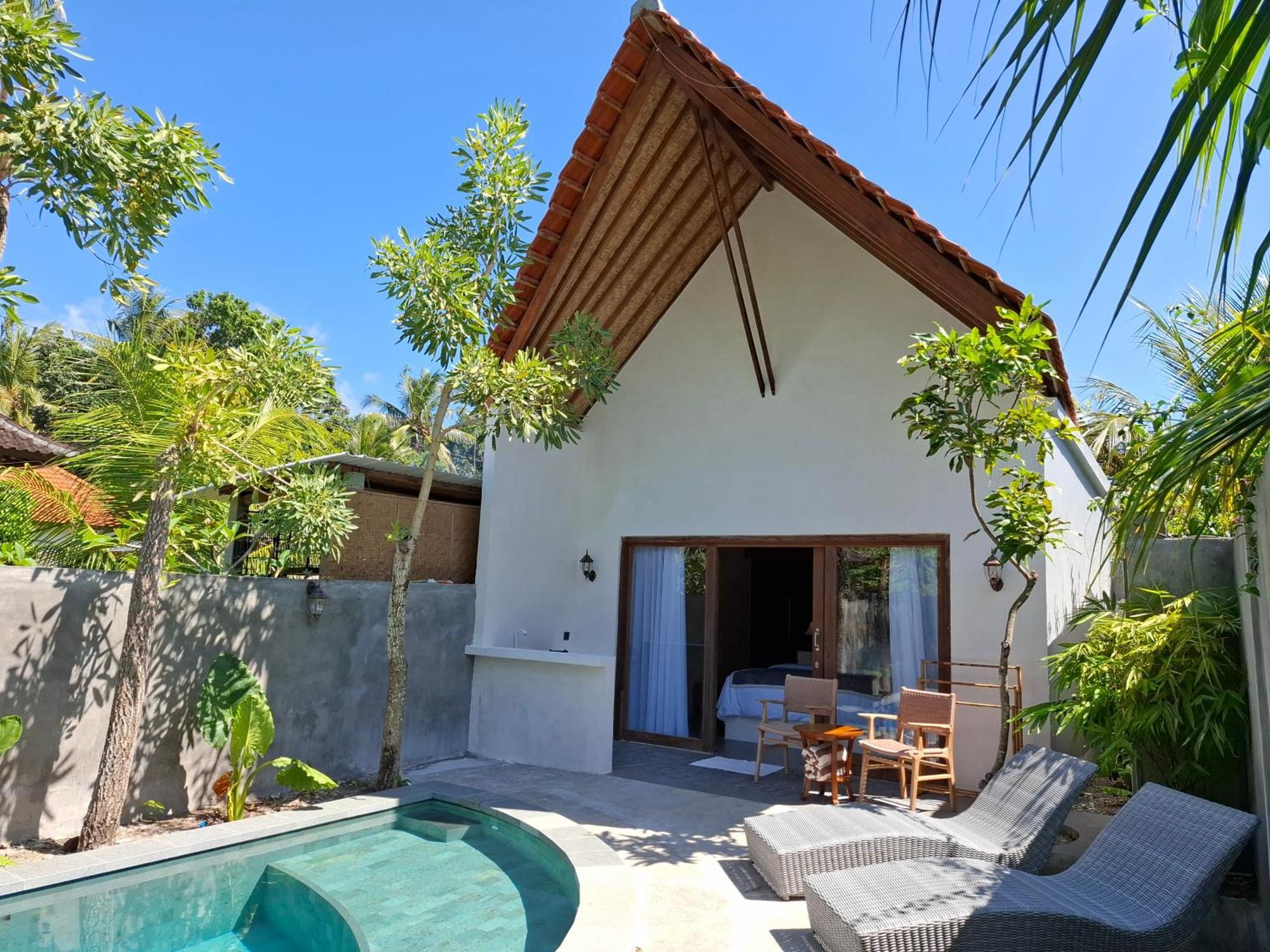 Giyor Villa