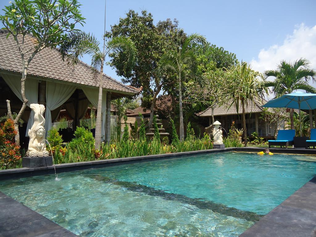 Hotel The Palm Grove