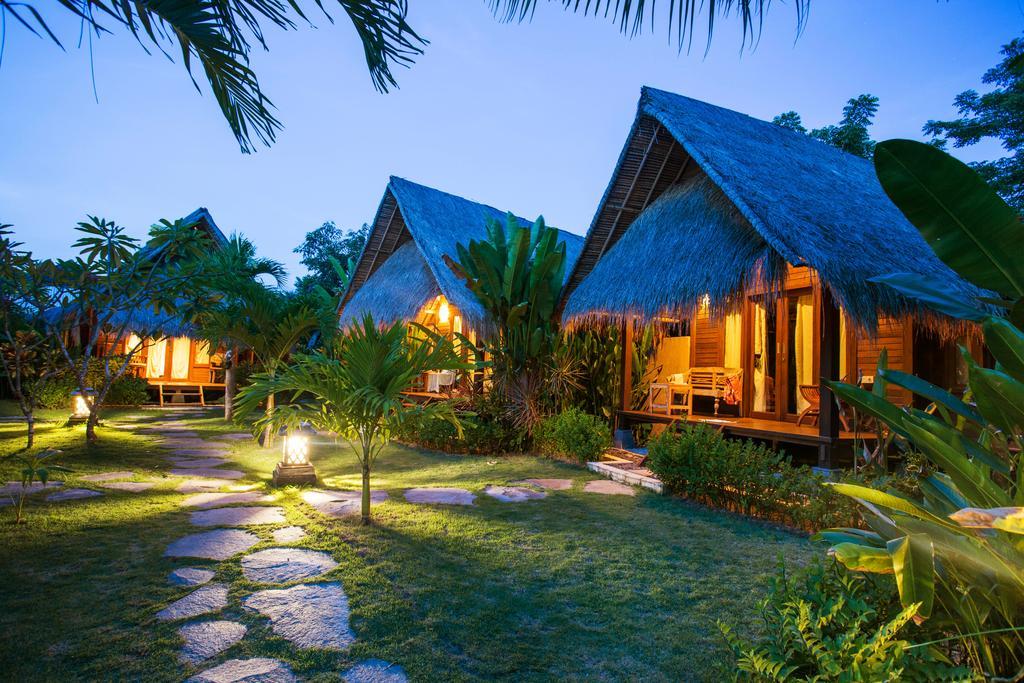 Holiday park Ts Hut 4*
