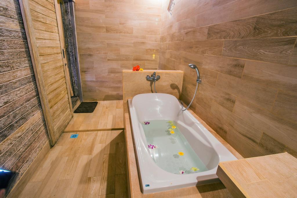 Ts Hut Holiday park 4*