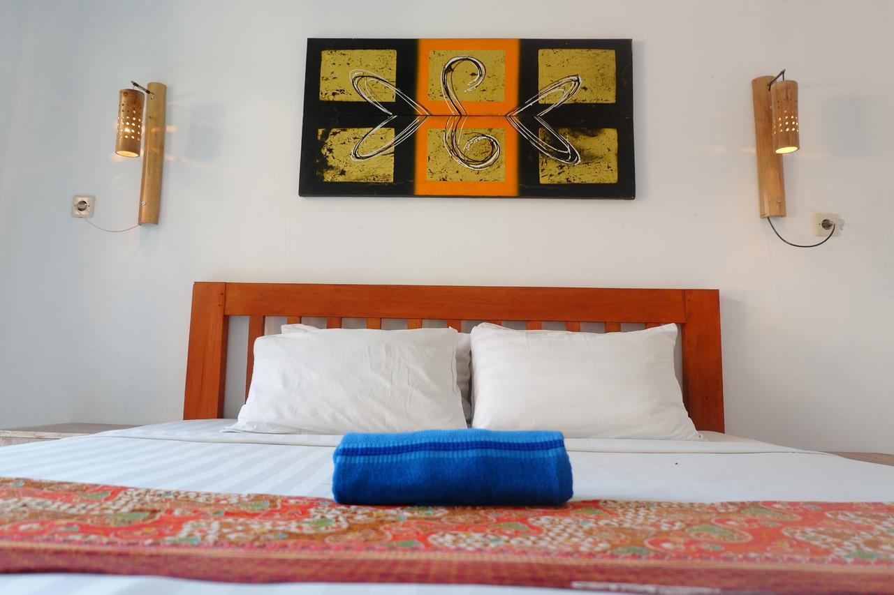 Tempat Tidur & Sarapan Rajuna Homestay *