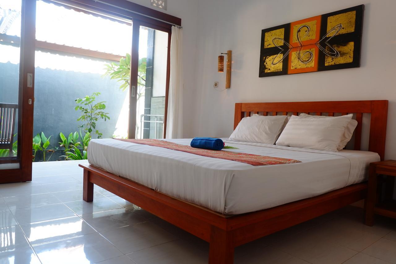 Tempat Tidur & Sarapan Rajuna Homestay *