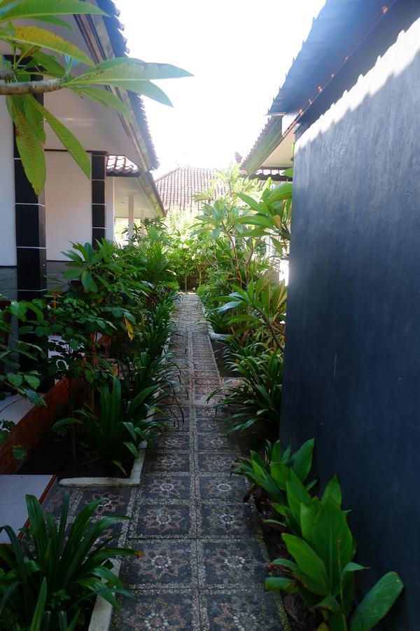 Rajuna Homestay *