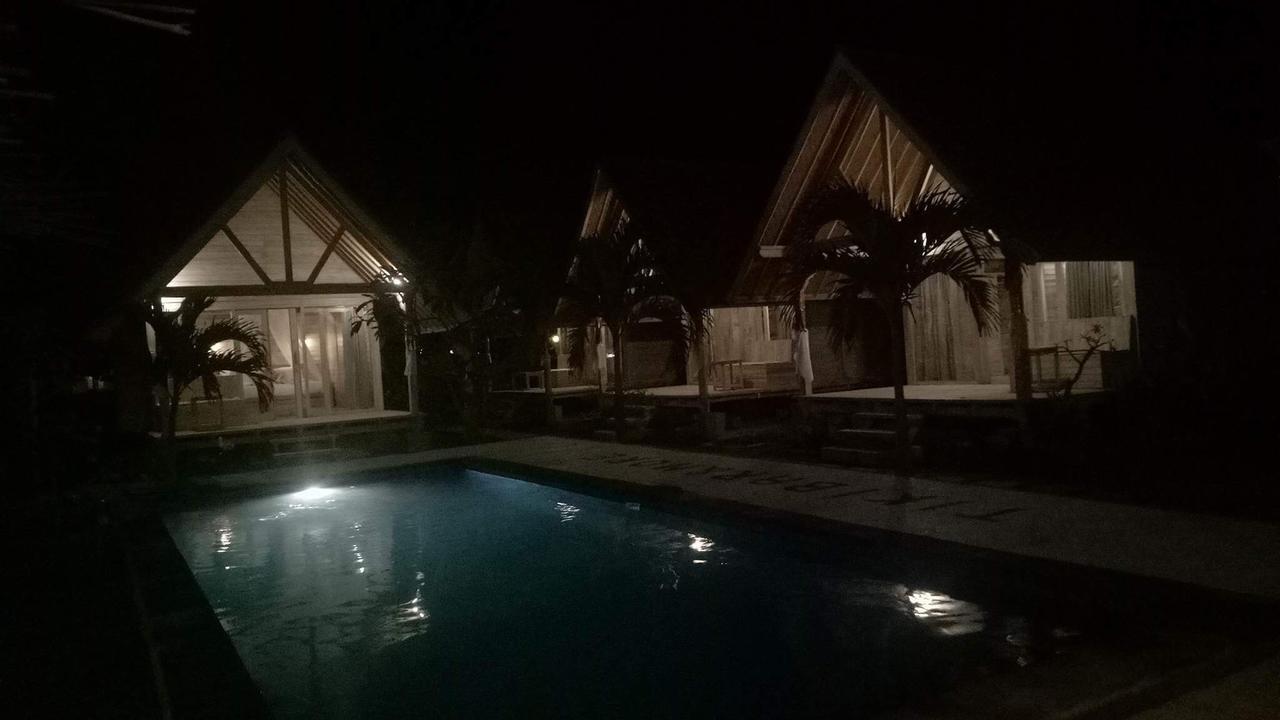 Tiki Bar And Guest house 2*