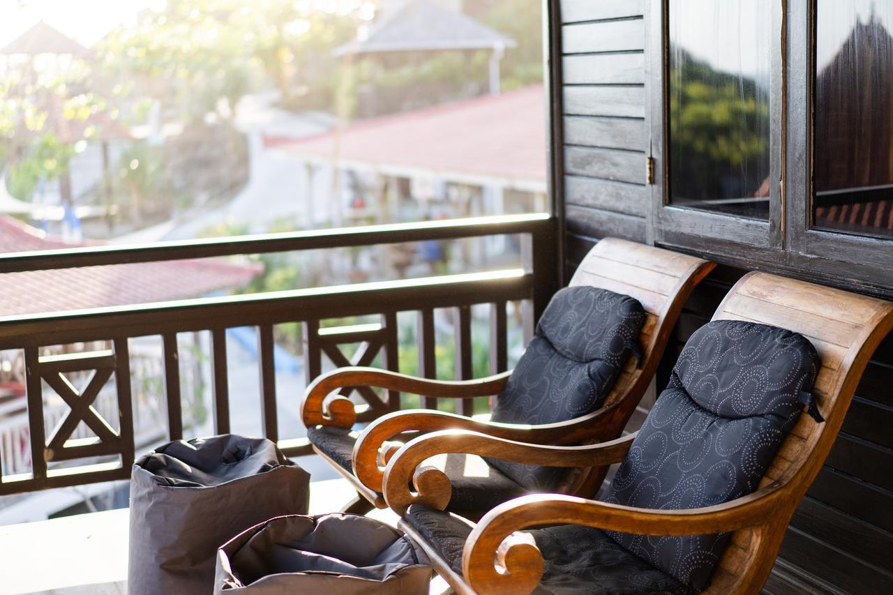 Island Cove Resor