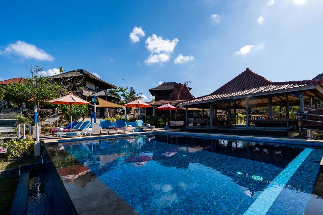 Island Cove Resor 3*