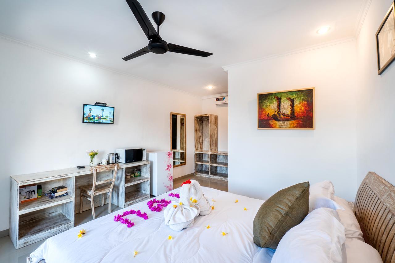 Island Cove Resor 3*