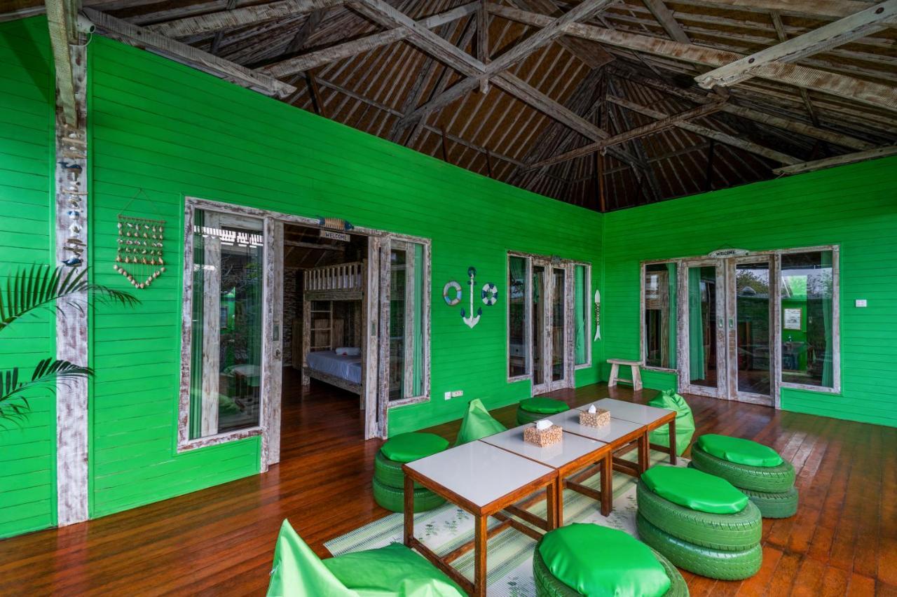 Hostel The Green Groves *