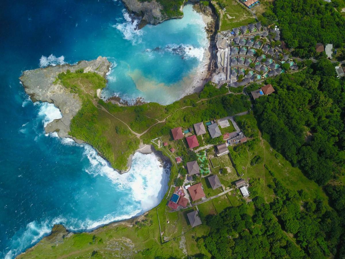 Island Cove Resor 3*