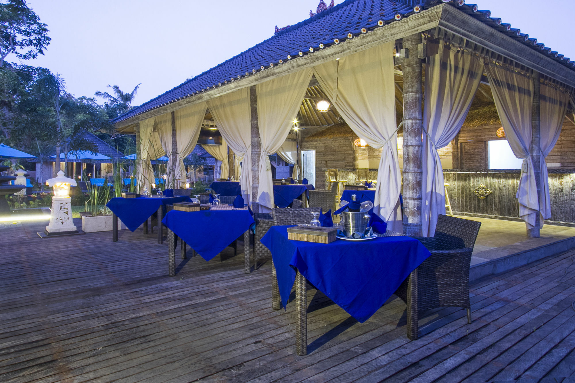 Hotel The Palm Grove
