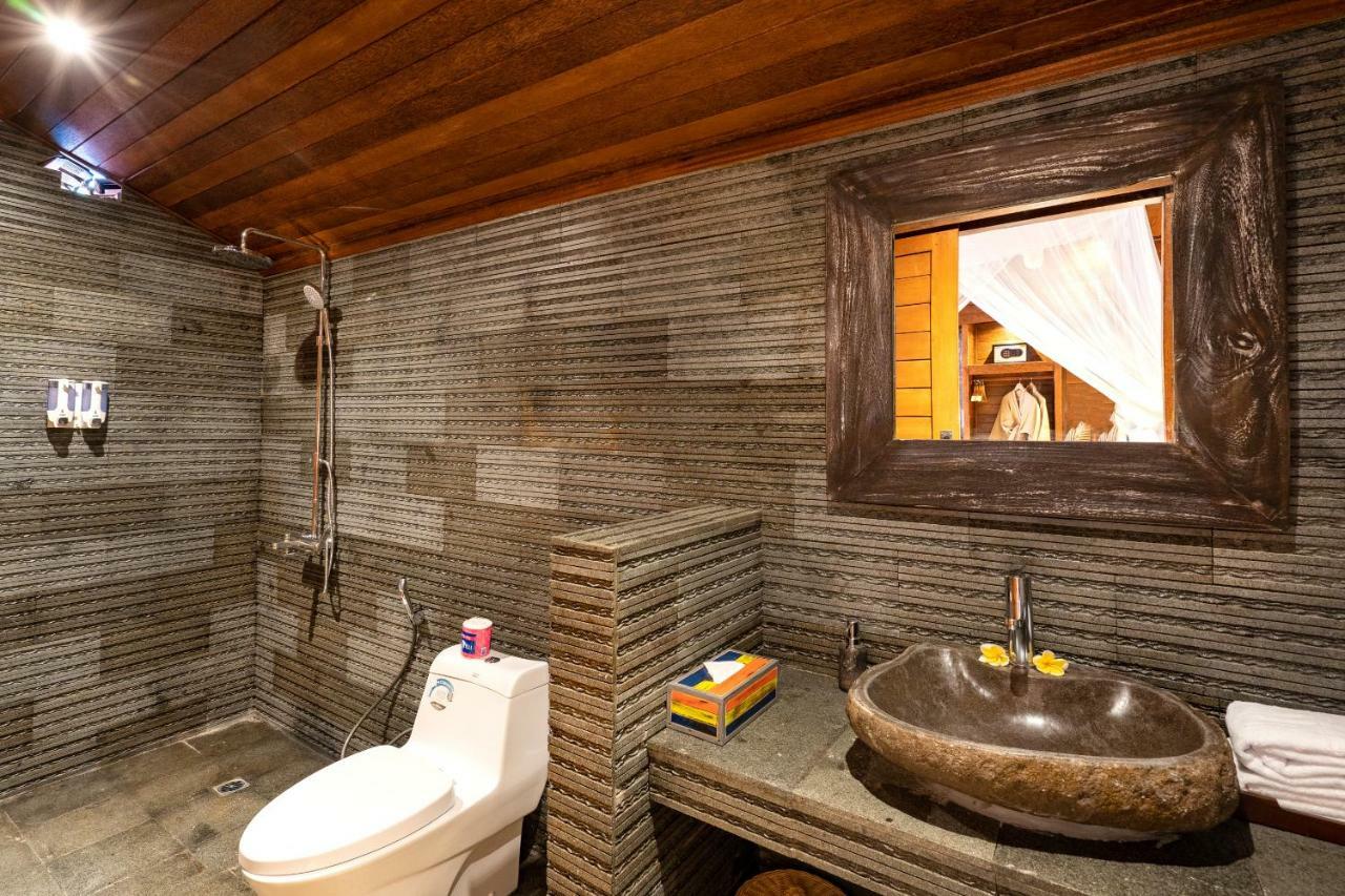 Royal Nusa 3*