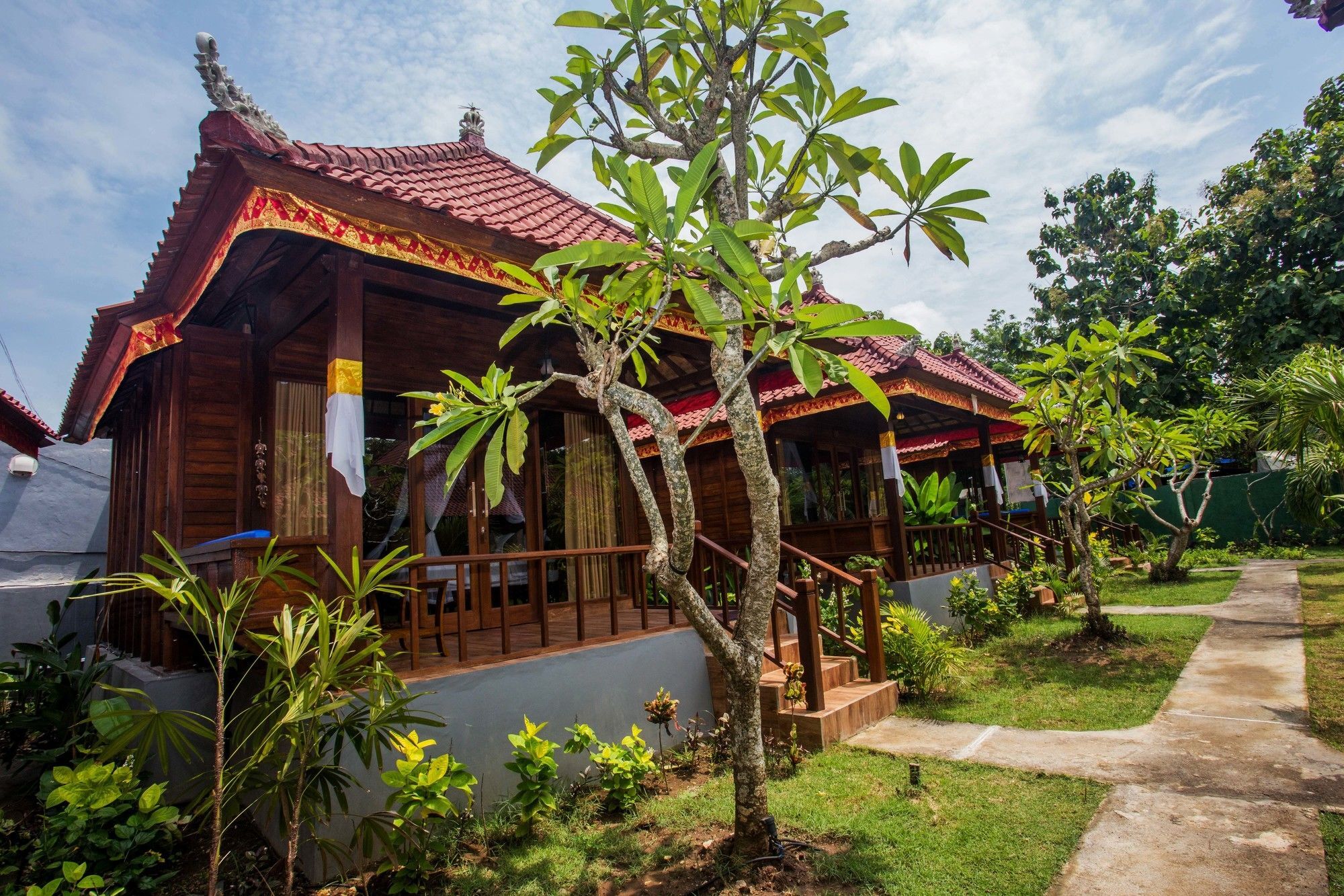 Taos House Nusa 3*