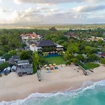 D\'Nusa Beach Club And Resort