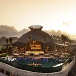 Arna Suites And Ocean Lounge