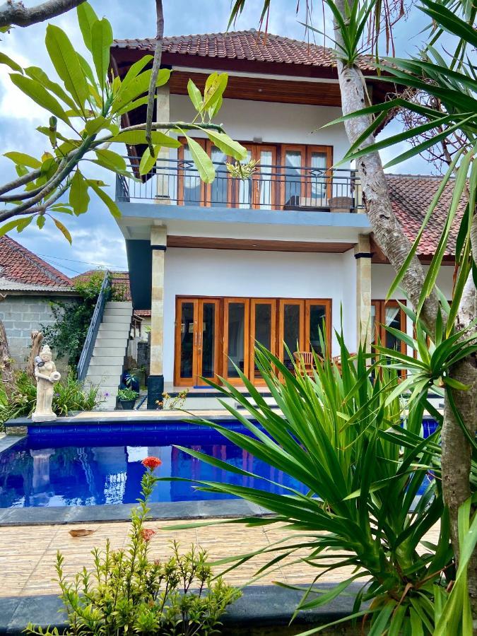 Radya Homestay *