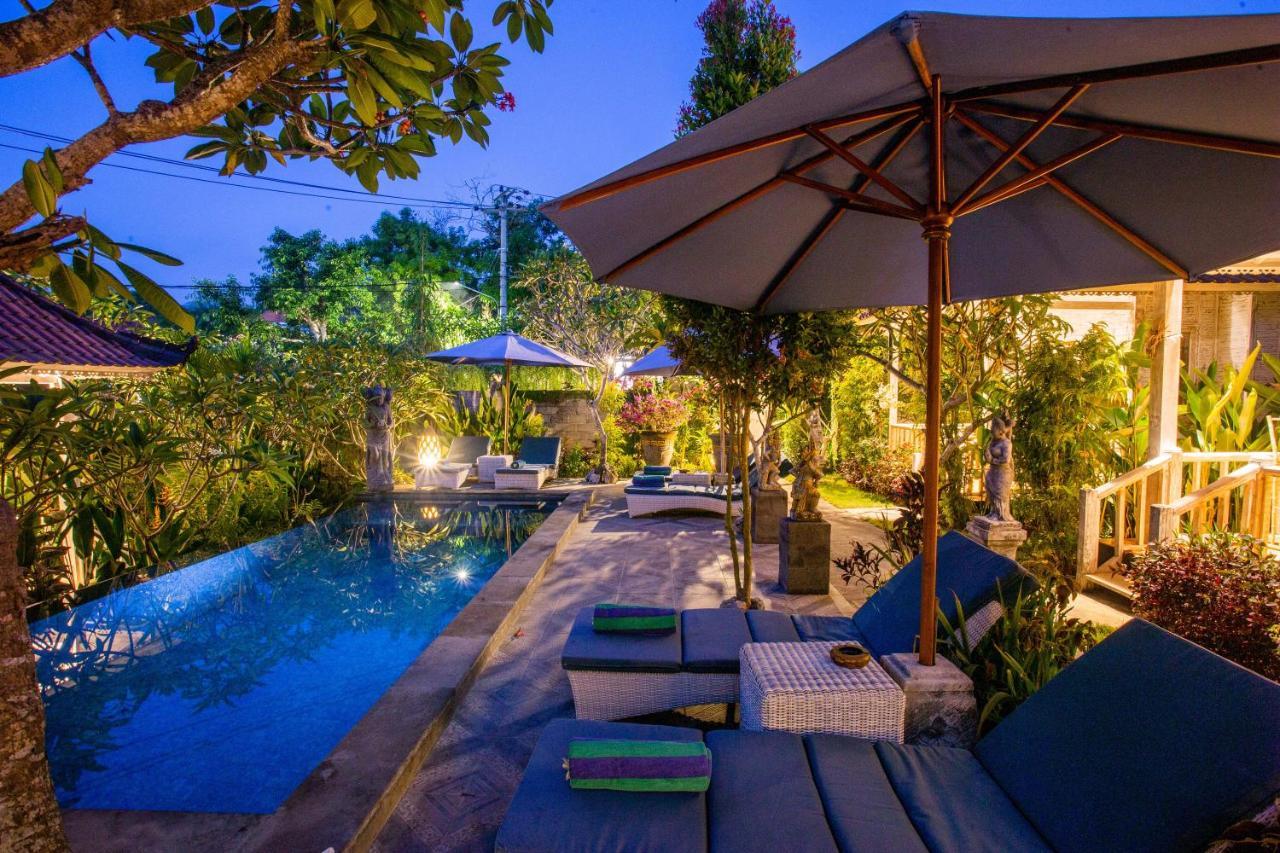 221 Garden Taman liburan 3*