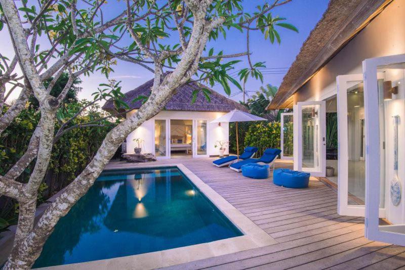 Villa Escape *