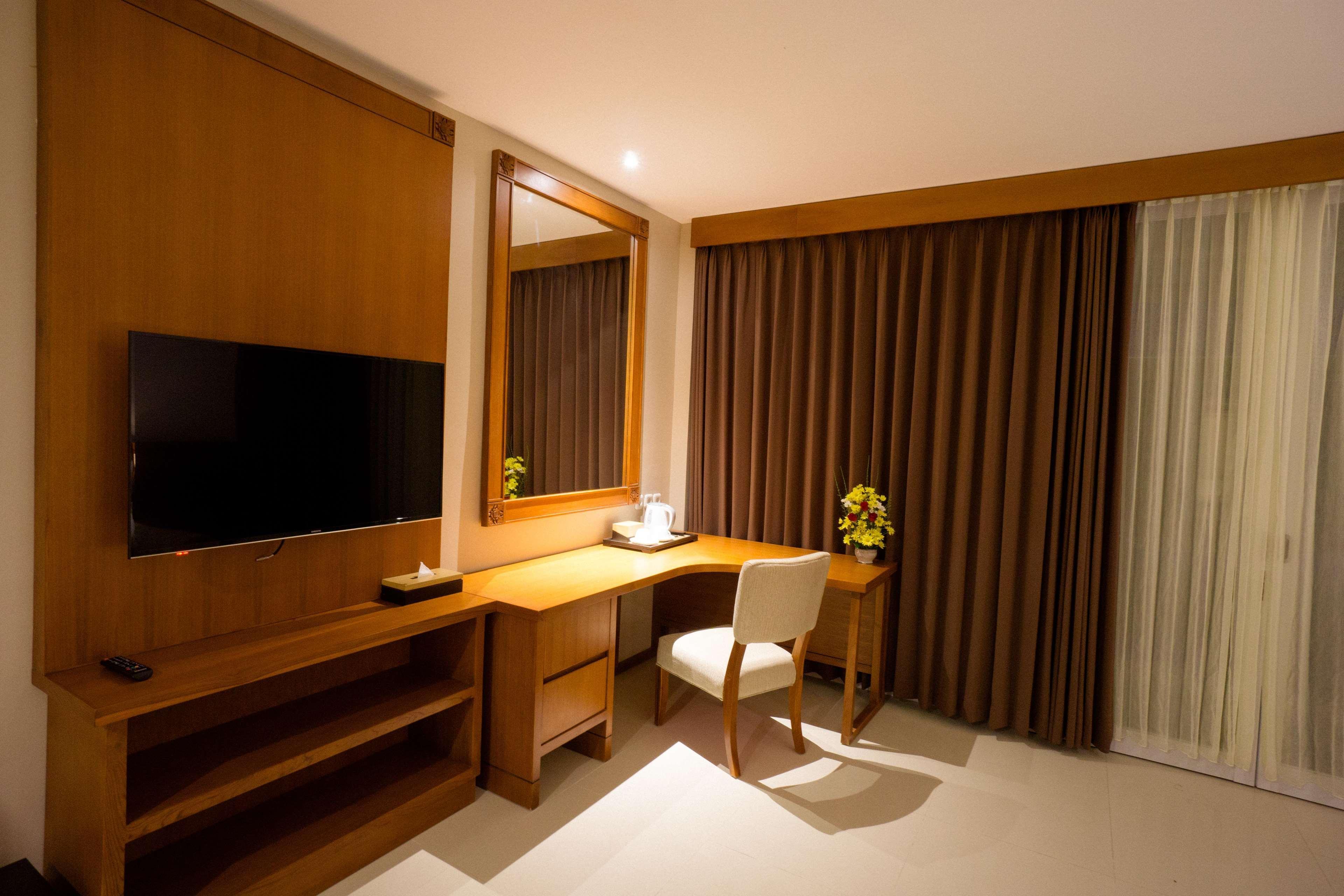 Hotel D'nusa Club And 4*