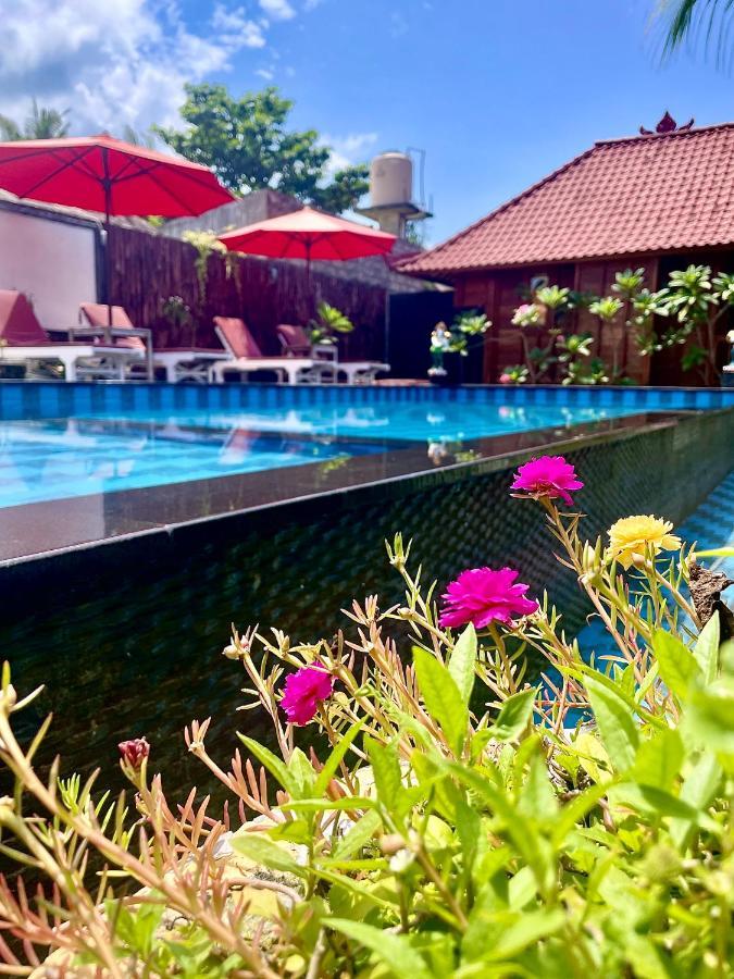 Lembongan Tropical