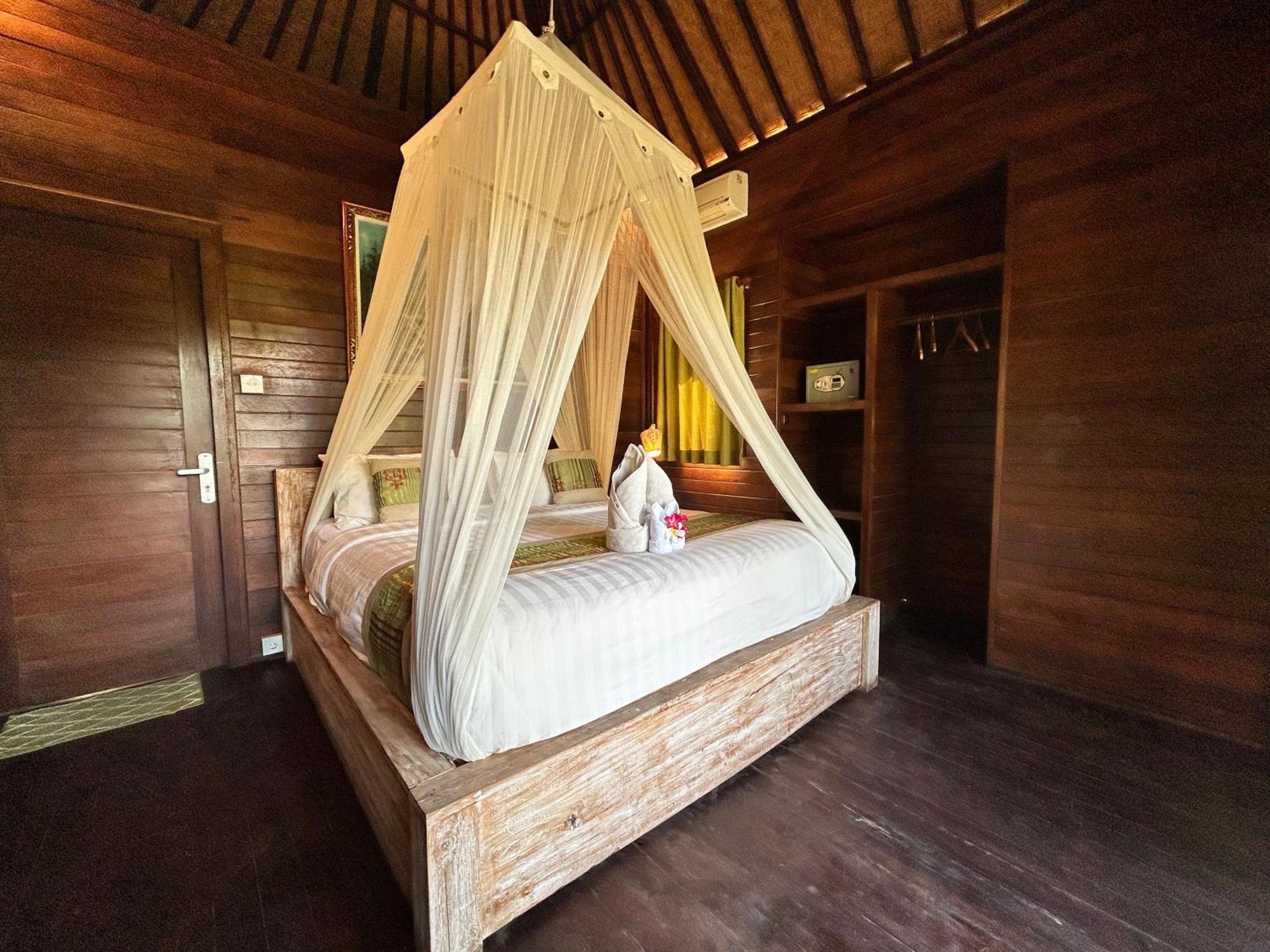 Island Formerly Taman Sari Hotel