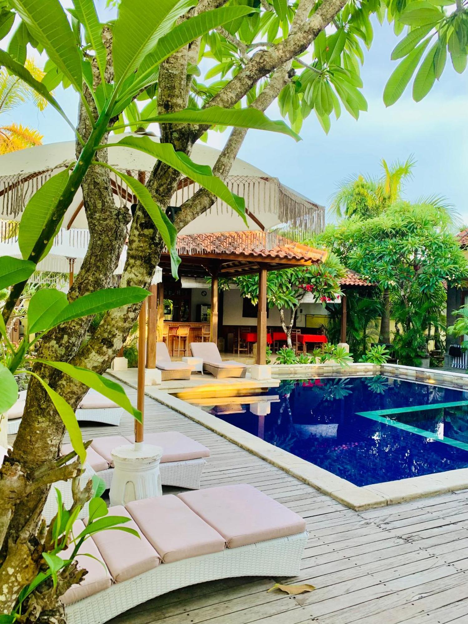Wisma tamu Baruna Garden 2*