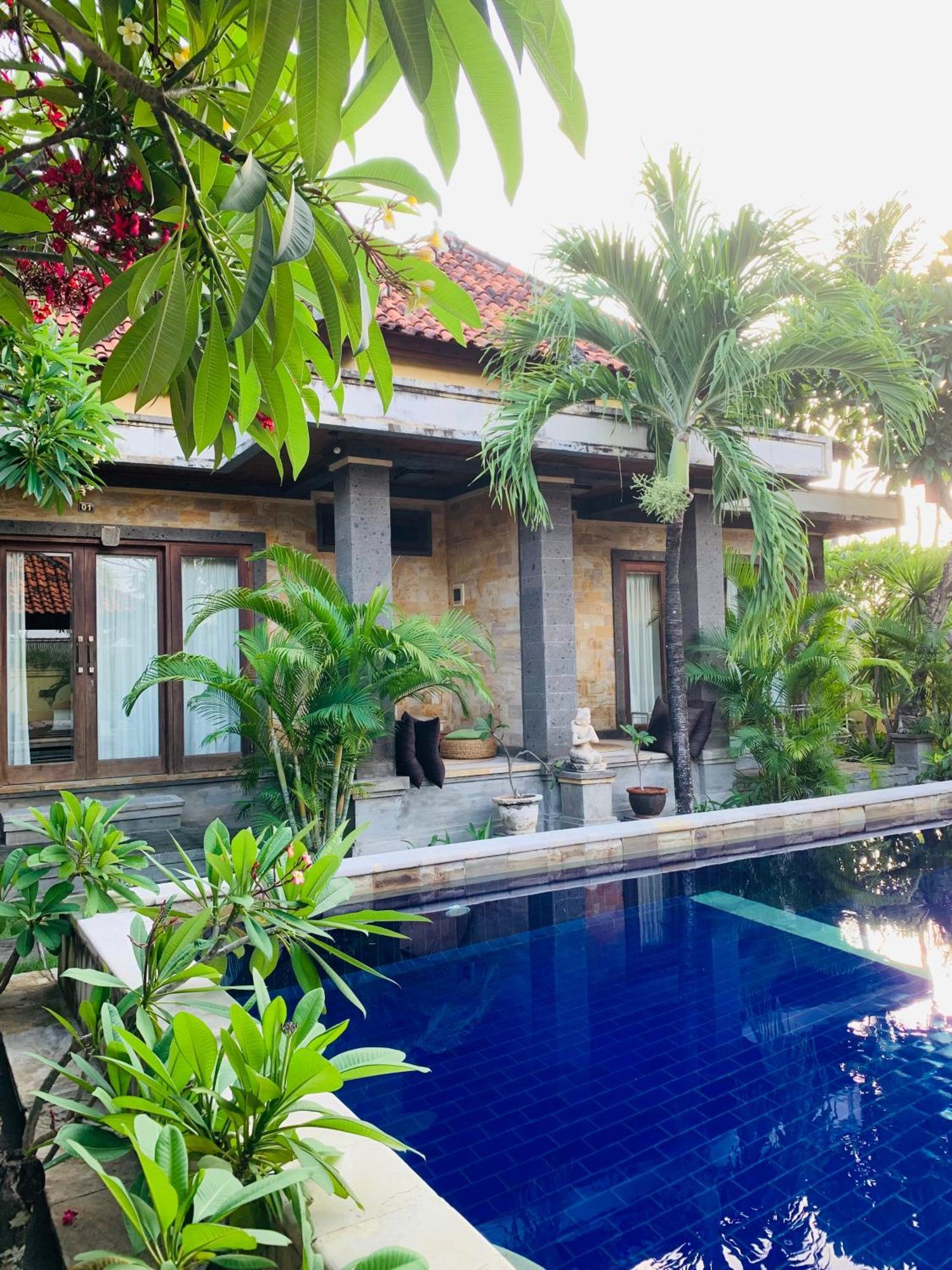 Wisma tamu Baruna Garden 2*