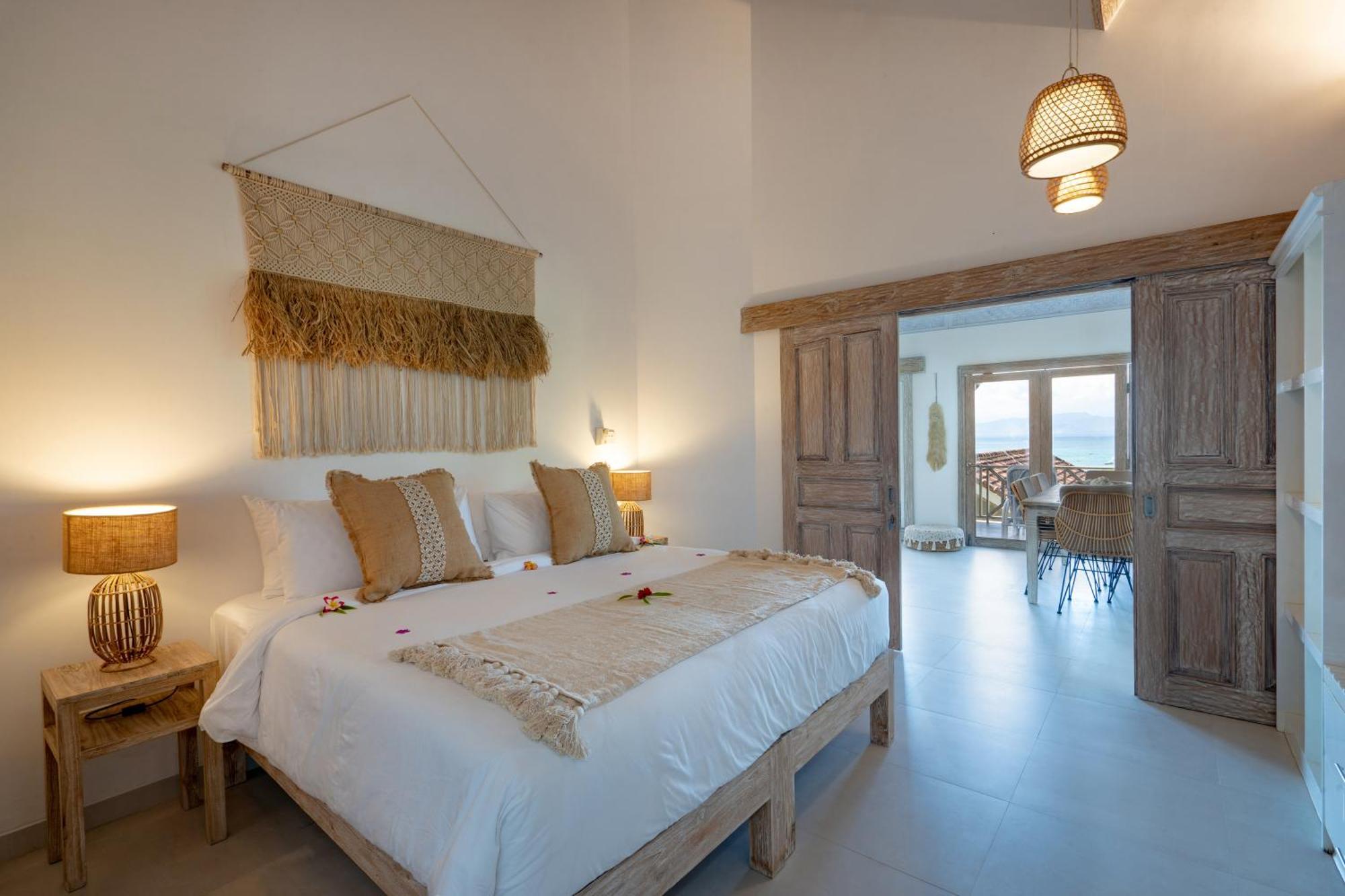 Villa Island *