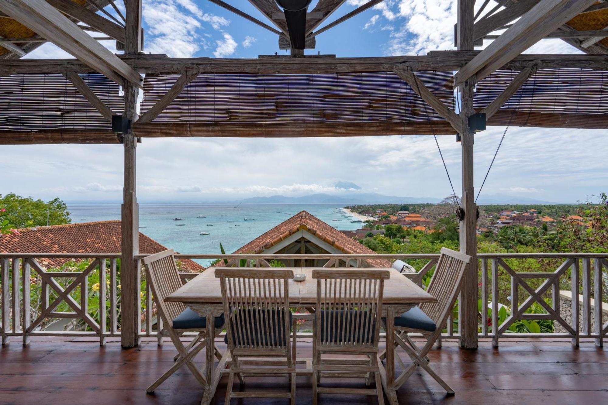 Villa Island *